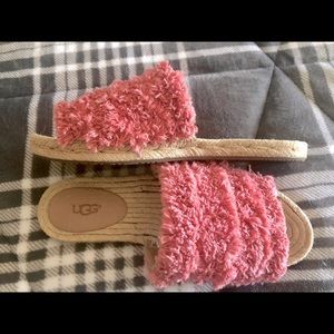 UGG sandals size 7 like new!
